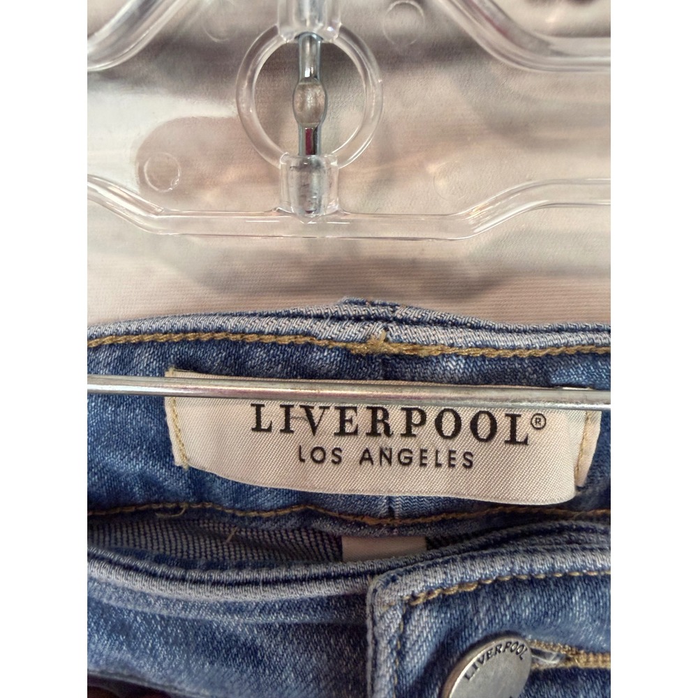 Liverpool Los Angeles Womens Frayed Hem Cropped Jeans Medium Wash Blue Size 8/29 - Picture 4 of 9